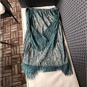 Off the Shoulder Lace Dress